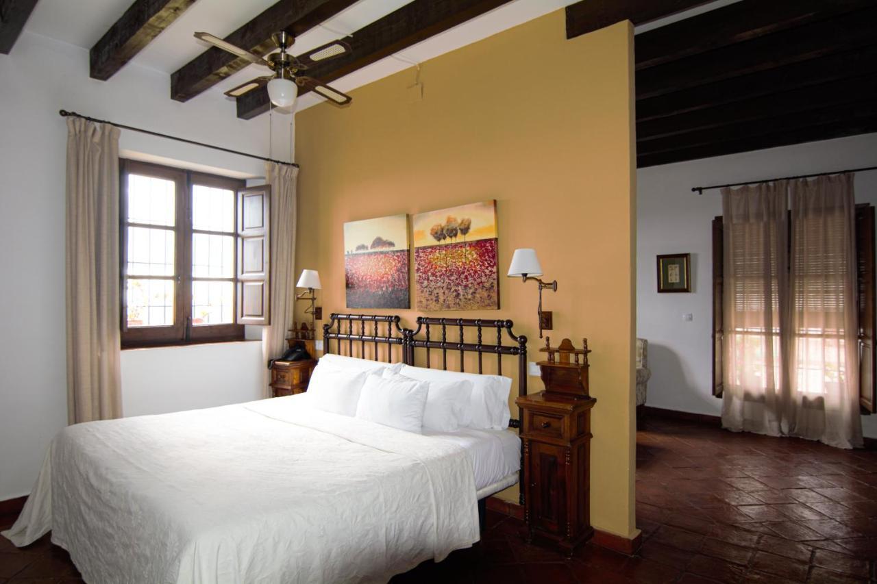 Hotel Fuente Del Sol อันเตเกรา ภายนอก รูปภาพ