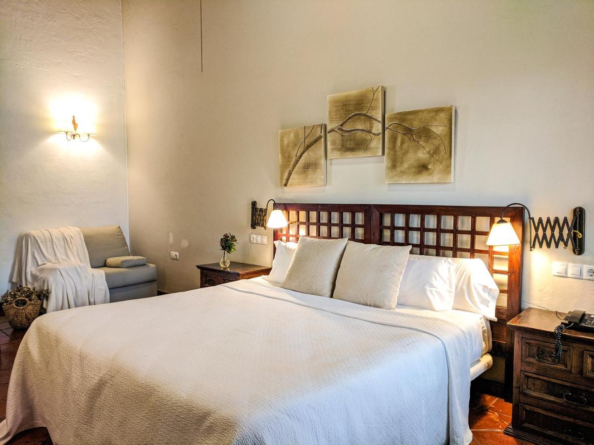 Hotel Fuente Del Sol อันเตเกรา ภายนอก รูปภาพ