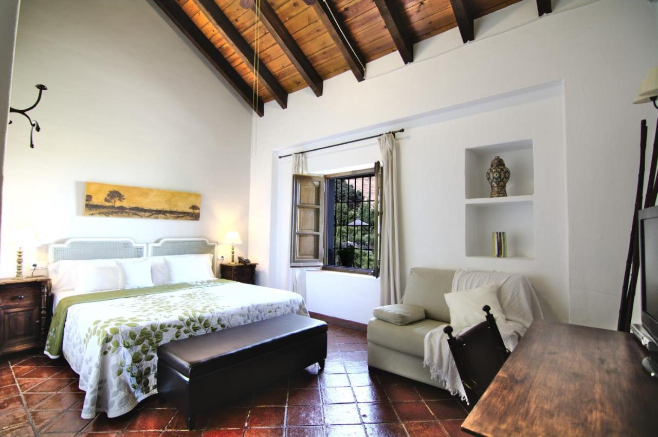 Hotel Fuente Del Sol อันเตเกรา ภายนอก รูปภาพ