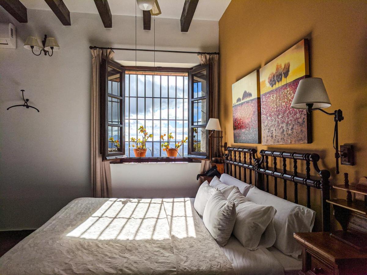 Hotel Fuente Del Sol อันเตเกรา ภายนอก รูปภาพ