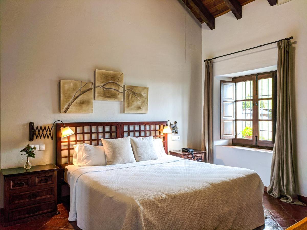 Hotel Fuente Del Sol อันเตเกรา ภายนอก รูปภาพ