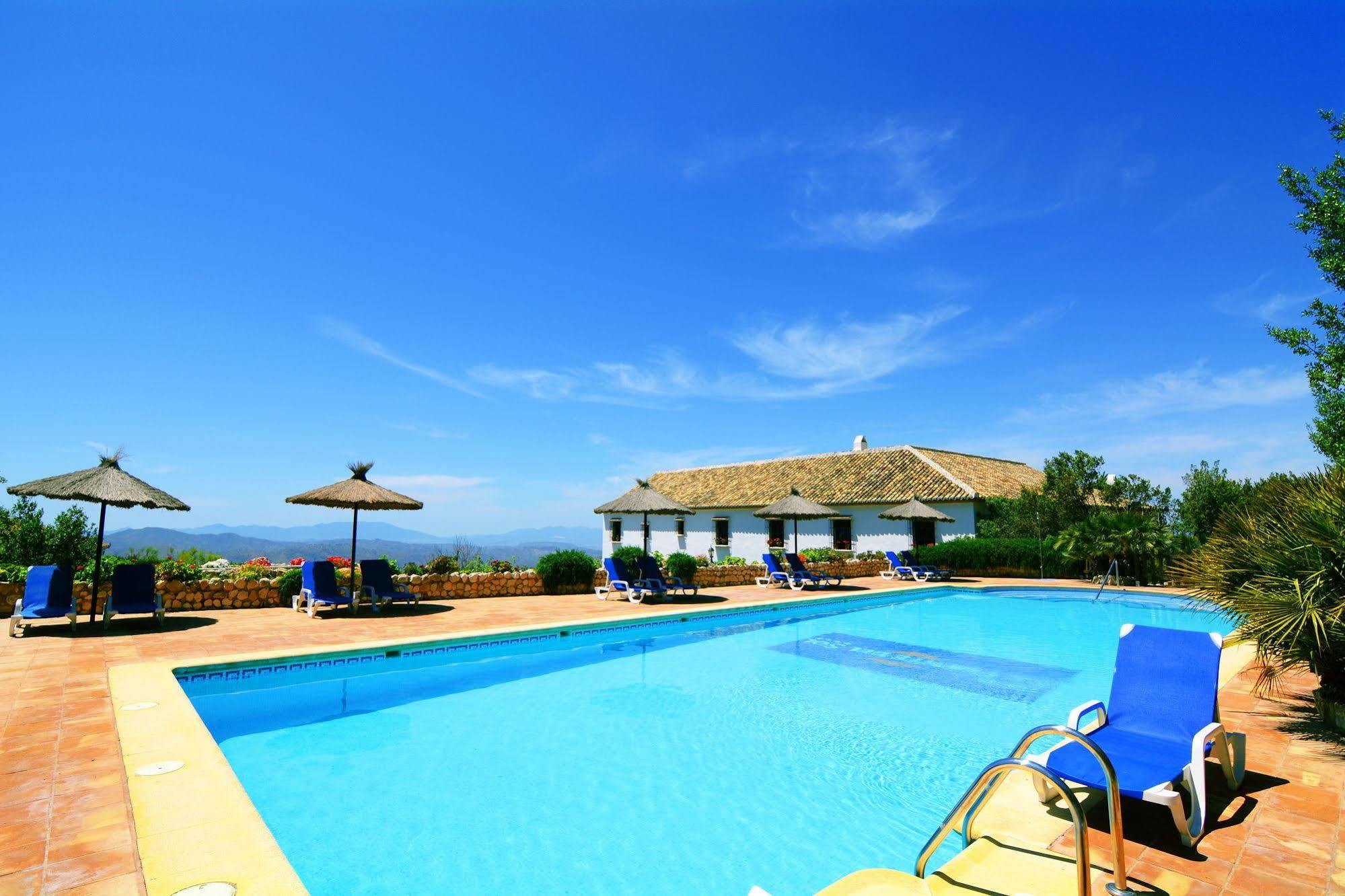 Hotel Fuente Del Sol อันเตเกรา ภายนอก รูปภาพ