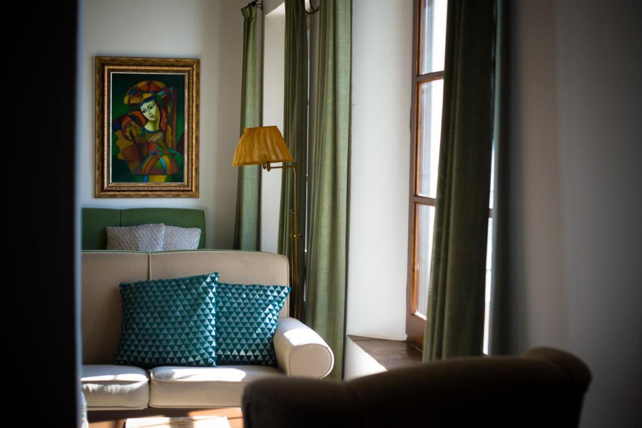 Hotel Fuente Del Sol อันเตเกรา ภายนอก รูปภาพ